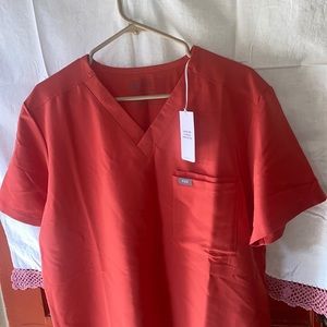 New men’s Figs wear figs from the Technical Collection.